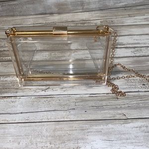Clear Purse with Removable straps.
